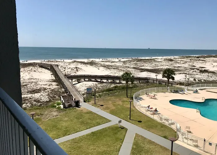 Beachfront Ocean View On The Vacation 2 Bedrooms 2 Bathrooms With Amenities Apartment